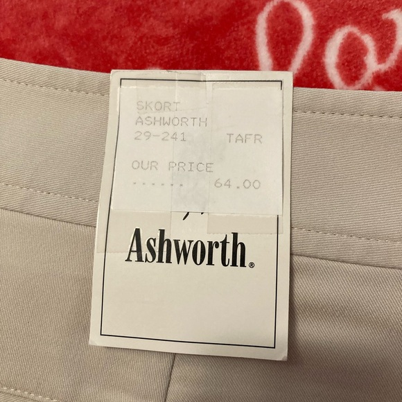 🎄ASHWORTH Ladies Stone Color Golf Skort Features Side Zipper Sz 14 NWT - Picture 4 of 14